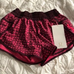 Lululemon Tracker short III size 4